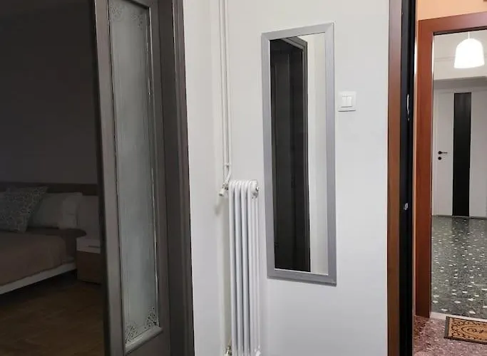 Great Apartment In Veria
